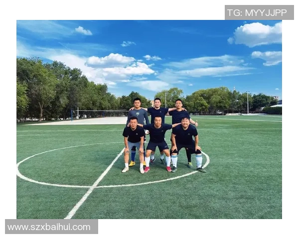 全球足球巨星齐聚一堂的精彩合影瞬间回顾